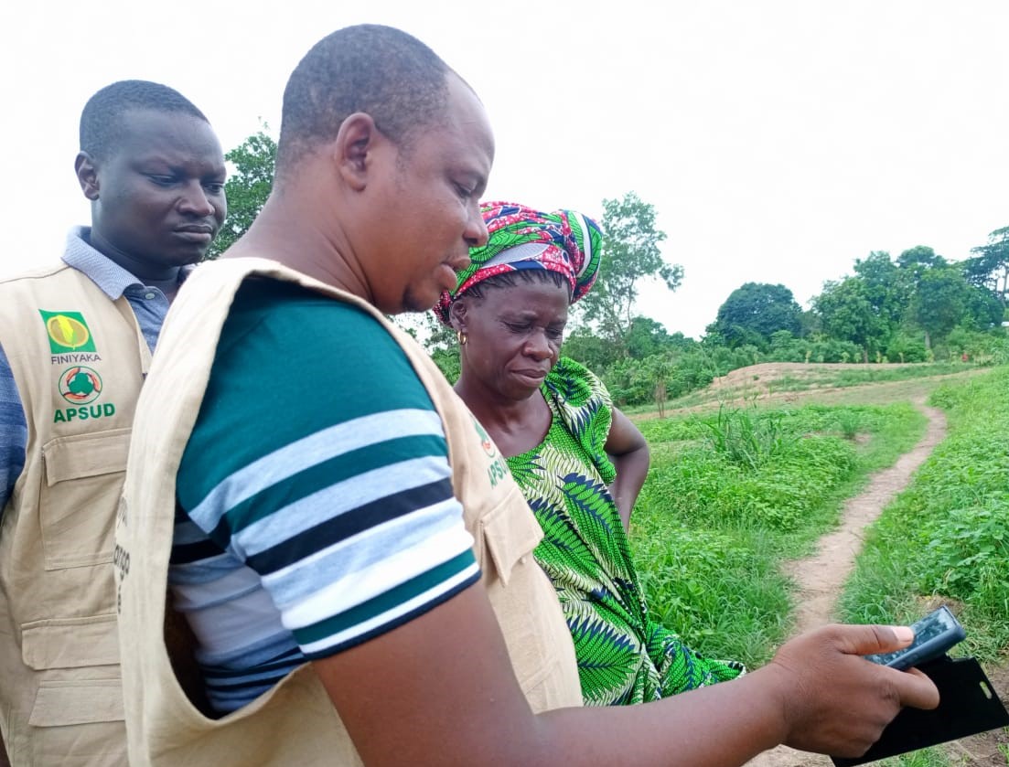 Présentation de l'application à une productrice agricole à Ngou Lekpa le 23 Avril 2026